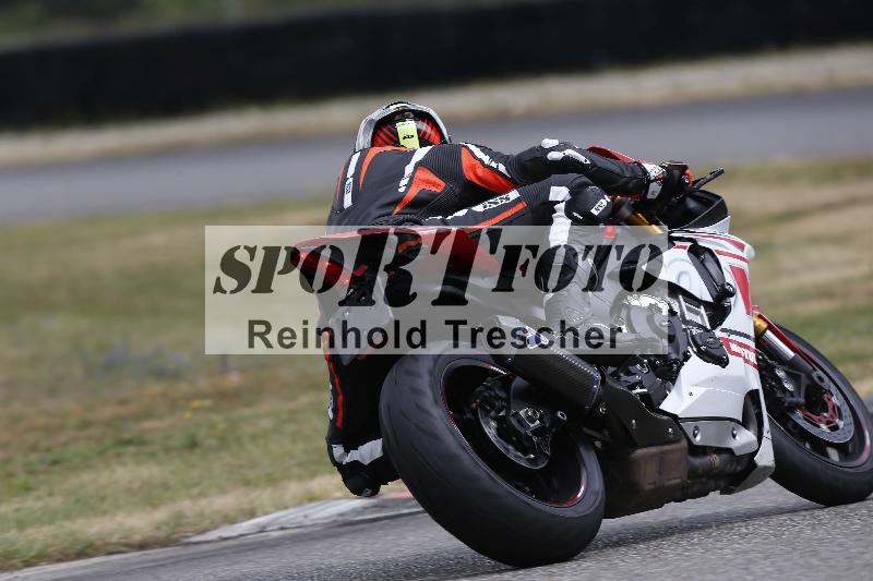 Archiv-2025/32 07.07.2025 Plüss Moto Sport ADR/Einsteiger/backside